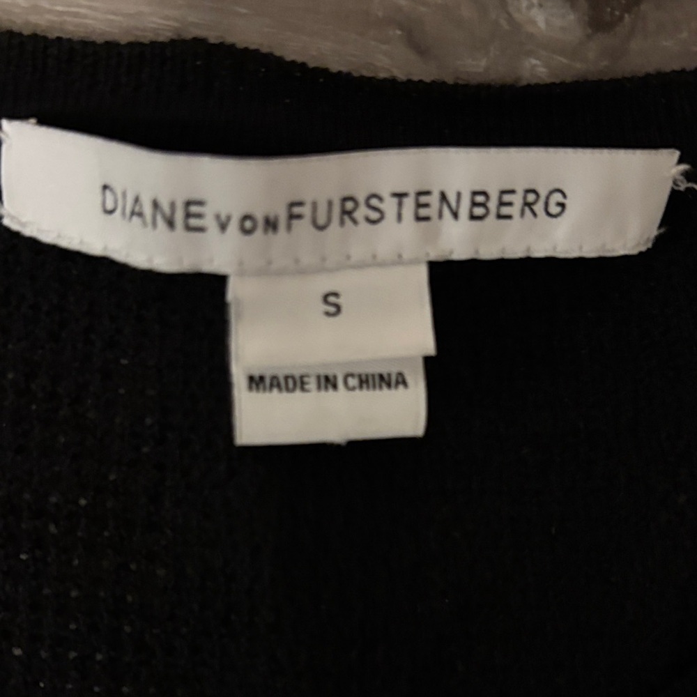 Diane Von Furstenberg Black 100% Wool Sweater with Grey Yellow Accents - Picture 2 of 6